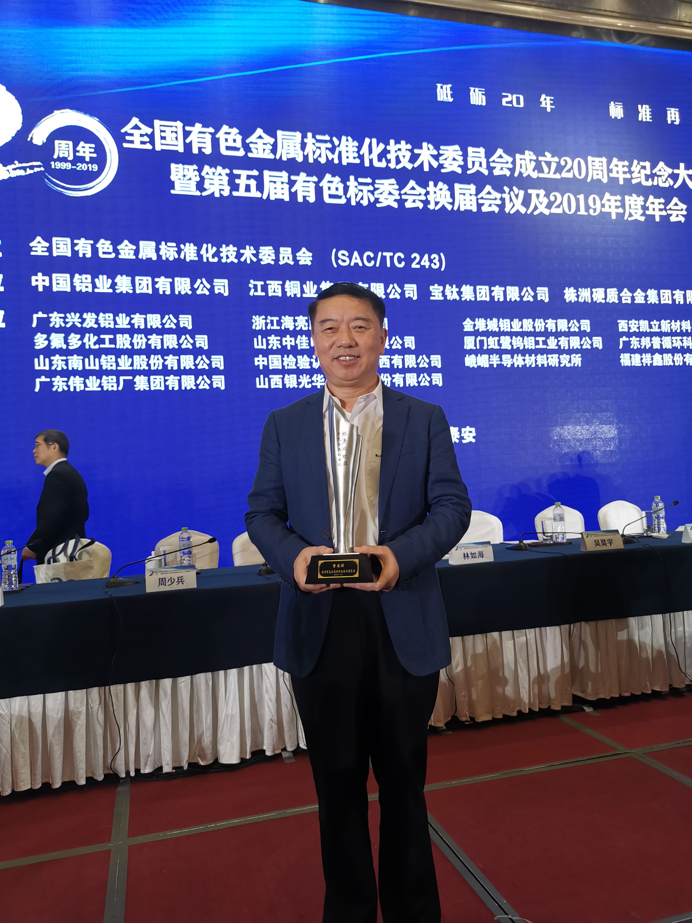 1572592097245639jok4.jpg 1572592097245639jok4.jpg